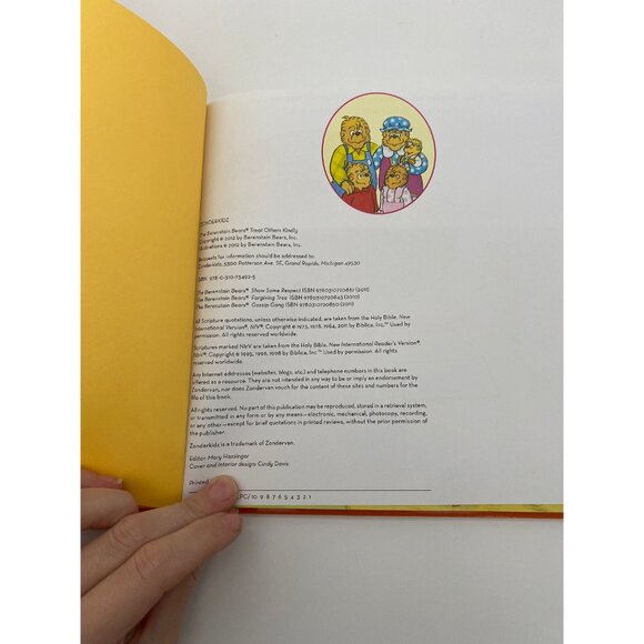 The Berenstain Bears Treat Others Kindly 3 in 1 Hardcover Book - Picture 4 of 7